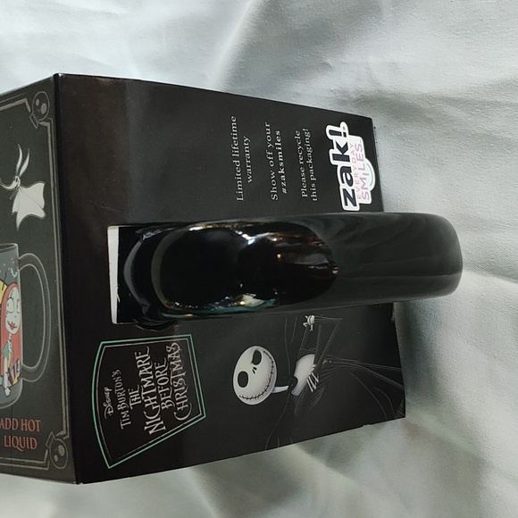 Disney Black and Red Color Change Mug with Characters - Picture 5 of 5